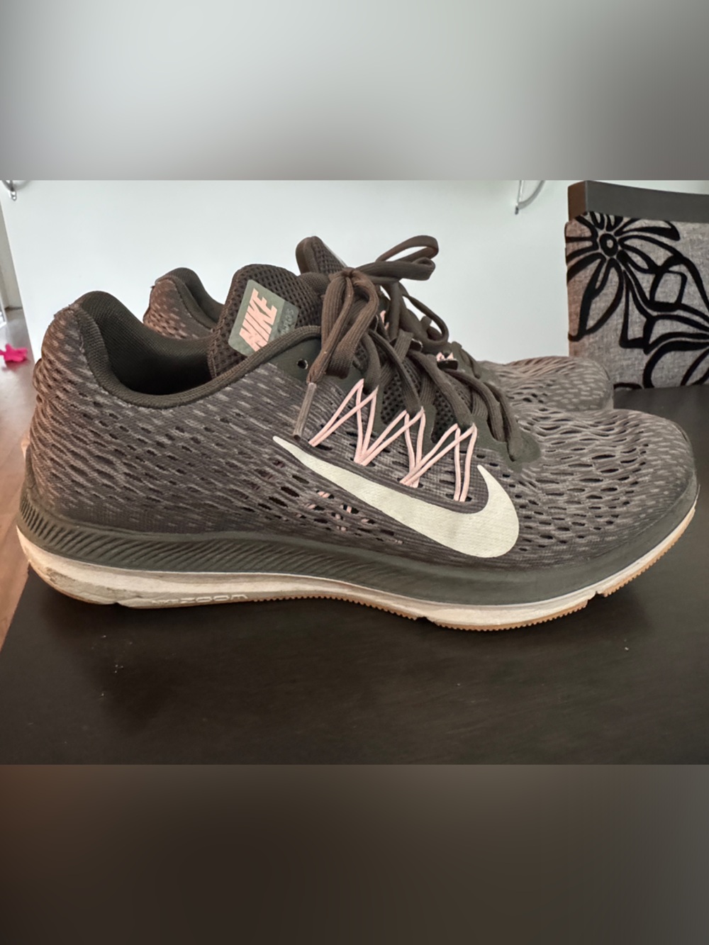 Nike Women’s Gray Athletic Shoes with Light Pink Accents